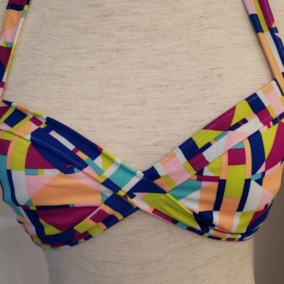 VS Pink Abstract Print Bikini Top - Picture 2 of 13